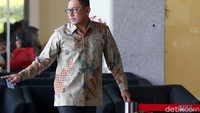 Mantan Anggota DPR Abdul Malik Haramain diperiksa penyidik KPK sebagai saksi untuk kasus proyek e-KTP.