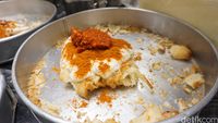 ISCAKETORY: Ada Canelé Renyah Legit hingga Croissant Geprek Pedas Nonjok