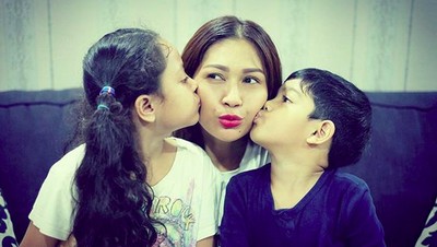 Manisnya Momen Kebersamaan Tata Janeeta dan si Kecil