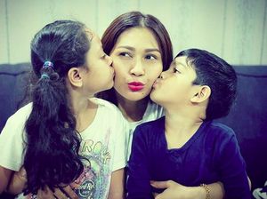 Manisnya Momen Kebersamaan Tata Janeeta dan si Kecil