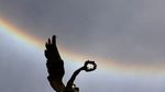 Cantiknya Matahari Halo di Monumen Kemerdekaan Meksiko