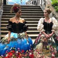 Ini bukan kali pertama Lady Kitty Spencer dipercayai oleh duo Stefano Gabbana dan Domenico Dolce untuk tampil di catwalk. Sebagai brand ambassador, Kitty Spencer sudah berulang kali berlenggang di fashion show label yang berbasis di Milan, Italia, itu. (Foto: Instagram/@kitty.spencer)