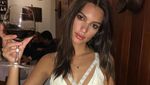 Yuk! Kenalan Sama Model Seksi yang Doyan Makan, Emily Ratajkowski
