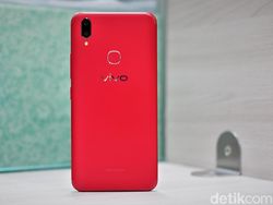 Unboxing Vivo V9 RAM 6 GB Berkelir Merah yang Menggoda