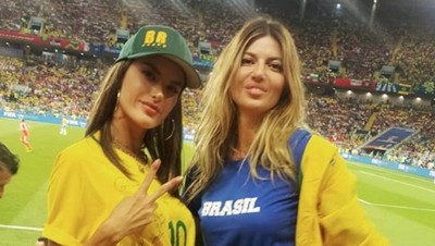 Sedih! Dukungan Maksimal Alessandra Ambrosio untuk Brasil