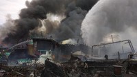 Kebakaran terjadi di Pelabuhan Benoa, Badung, Bali. Dikabarkan ada sejumlah kapal ikan yang terbakar di lokasi.