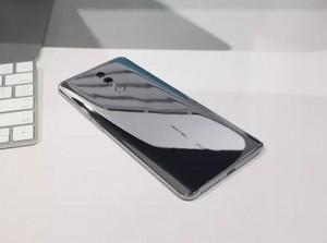 Ponsel Flagship Terbaru Honor Usung Baterai Jumbo