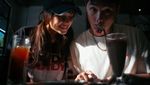 Gantengnya Pachara Chirathivat, Aktor Thailand Saat Sedang Kulineran