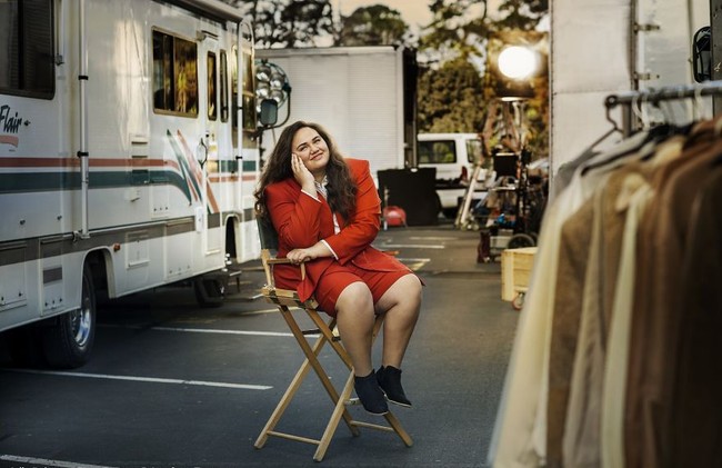 Adalah fotografer New Zealand, Troy Goodall yang membuat seri foto berjudul Almost Famous di mana dia menampilkan sederet orang-orang biasa yang secara kebetulan memiliki nama sama persis dengan selebriti dunia. Wanita bernama Julia Roberts ini adalah salah satunya. Julia Roberts dari Tauranga, New Zealand, ini bukan aktris, melainkan berprofesi sebagai pengantar pizza. Foto: Dok. Troy Goodall/Bored Panda