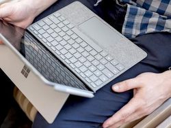 Penampakan Tablet Rp 5 Jutaan Microsoft Surface Go