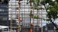 Koridor ini terbagi menjadi enam bagian yang terbentang dari halte Transjakarta Setiabudi AINI hingga Transjakarta Kuningan Timur dengan panjang 10,5 kilometer (km). Seluruh bagian terlihat masih dalam tahap proses pembangunan rangka tiang.