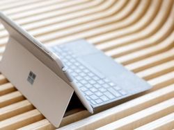 Penampakan Tablet Rp 5 Jutaan Microsoft Surface Go