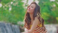 Suara merdu Jannine Weigel membuatnya dipercaya untuk meng-cover beberapa lagu tema Asian Games. Foto: Instagram Jannine Weigel