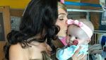 Kala si Cantik Gal Gadot Kunjungi Rumah Sakit Anak