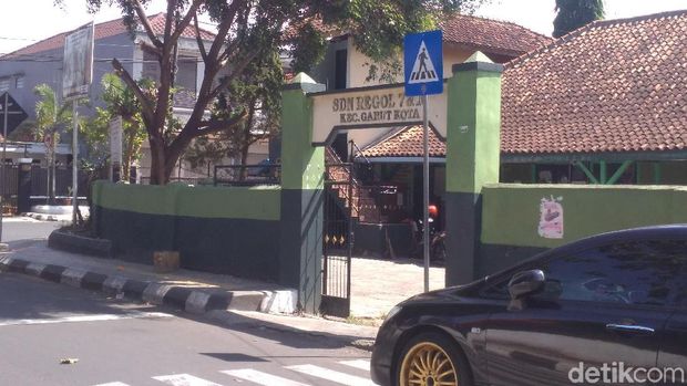 Heboh Gerbang 'Sekolah Gaib' di Garut, Begini Faktanya