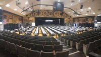 Bagian dalam istana memang memiliki banyak ruang multifungsi, yang bisa digunakan untuk berbagai kegiatan (Corn Palace/Facebook)