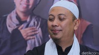 Opick pun bercerita bahwa sang bunda sampai tak mengaji karena komentar dari rekan pengajiannya itu. Pool/Ismail/detikFoto.