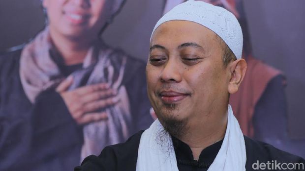 6 Artis Ini Punya Istri Lebih dari Satu, Siapa Paling Mengagetkan?