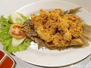 Lesehan Gurame : Mau Makan Olahan Gurame Segar yang Sedap, di Sini Tempatnya