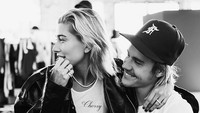 Justin dan Hailey Baldwin resmi bertunangan pada pekan lalu. Keduanya bertunangan di salah satu restoran. Foto: Dok. Instagram/justinbieber