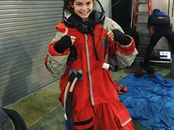 Potret Gadis Belia Calon Orang Pertama di Mars