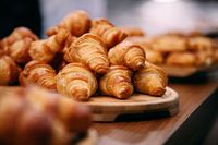 Dukung Prancis? 6 Pastry Enak Ini Cocok Jadi Teman Nonton Bola