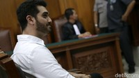 Fachri Albar menerima vonis tujuh bulan penjara karena kasus narkoba. Foto: Palevi S/detikFoto