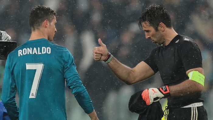 Kepindahan Cristiano Ronaldo dari Real Madrid ke Juventus bikin para penggemarnya bersedih (Foto: Emilio Andreoli/Getty Images) Kepindahan Cristiano Ronaldo dari Real Madrid ke Juventus bikin para penggemarnya bersedih (Foto: Emilio Andreoli/Getty Images)