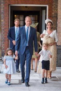 Potongan Kue Pengantin Pangeran William Disajikan di Pembaptisan Pangeran Louis
