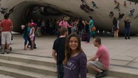 Ia akan menjadi orang pertama yang menginjakkan kakinya ke Mars. Nah ini saat dia menikmati suasana di The Bean, Chicago (Alyssa Carson/Instagram)