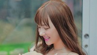 Selain di YouTube, Jannine Weigel juga rajin muncul di layar kaca dan layar lebar di Thailand. Foto: Instagram Jannine Weigel