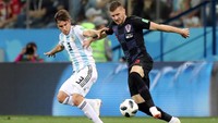 Setahun kemudian, Rebic masuk timnas dan menjadi trisula lini serang Kroasia menemani Mario Mandzukic dan Ivan Perisic. Roda hidup sungguh berputar bagi Ante Rebic (Ivan Alvarado/Reuters)