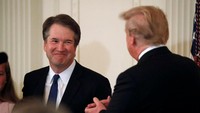 Kavanaugh, yang pernah menjadi penasihat George W Bush, sebelumnya menjabat sebagai hakim pengadilan banding di District of Columbia. REUTERS/Jim Bourg.
