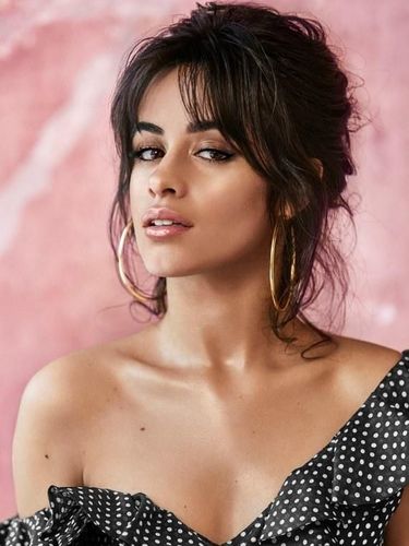 Camila Cabello Pakai Masker Murah Meriah agar Kulit Tetap Cantik