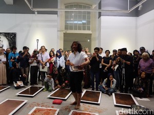 Merayakan 60 Tahun Tisna Sanjaya