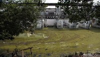 Beginilah penampakan air yang merendam hotel tersebut.