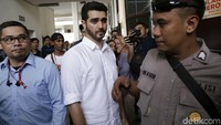 Fachri Albar saat menjalani sidang di PN Jakarta Selatan pada Selasa (10/7). Pool/Palevi S/detikFoto.