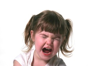 Ini Sebabnya Anak Sering Tantrum di Tempat Umum