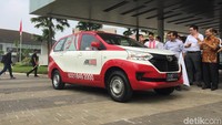 Auto2000 menyebut armada Fortuner ini sebagai THS Premium yang akan menemani mobil THS lainnya seperti Transmover, Hilux, Dyna, dan sepeda motor. Dengan tambahan mobil Fortuner, total ada 359 armada THS yang dimiliki Auto2000. Terdiri dari 332 Transmover, 12 unit Hilux, 8 motor, 5 Dyna dan 2 Fortuner. Foto: Dadan Kuswaraharja