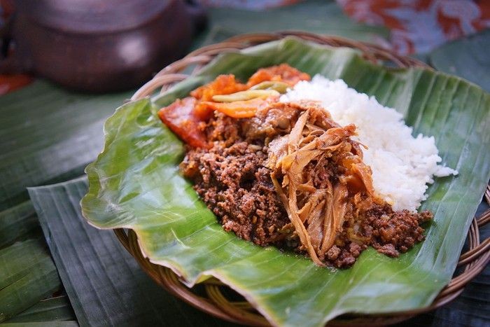 Baru Masuk UGM? Ini Tempat Makan Enak dan Murah Meriah