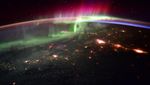 Foto: Indahnya Aurora dari Kamera NASA