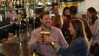Deretan bar, kafe dan hotel juga tersedia lengkap di Fishermans Wharf (Fishermans Wharf)