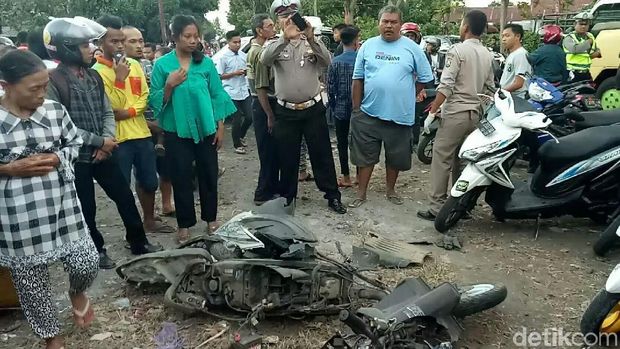 Truk Tabrak 4 Motor di Perlintasan Kereta Api, Satu Tewas Terlindas