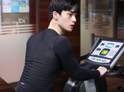 Sosok YouTuber Misterius & Pendiam yang Hebohkan Netizen