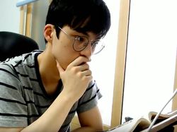 Sosok YouTuber Misterius & Pendiam yang Hebohkan Netizen