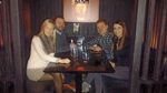 10 Momen Kiper Jago Belgia, Simon Mignolet Saat Makan Bareng Istri dan Fans