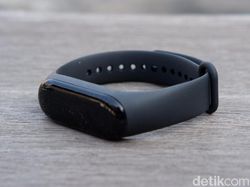 Unboxing Mi Band 3, Gelang Pintar Ramah Kantong