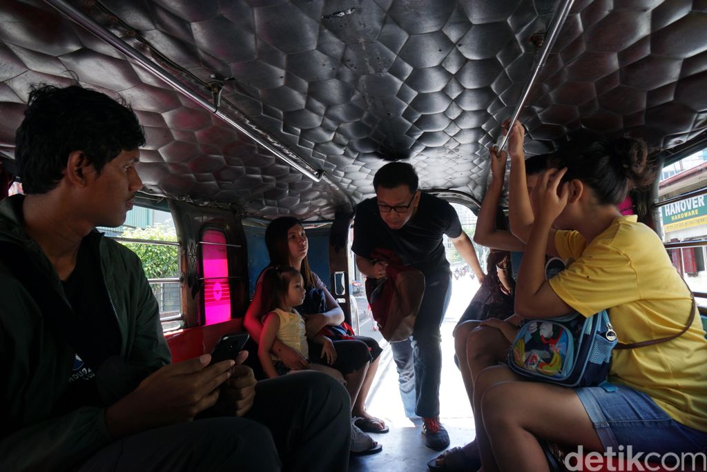 jeepney manila