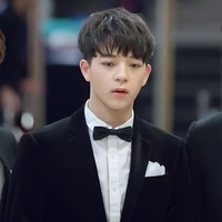 Ini gaya formal Suradet saat mengenakan tuksedo. Terlihat ganteng ya? Foto: dok. Instagram @bbasjtr