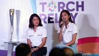 Mereka akan berlari sejauh 500 meter sampai 2 km. Tak hanya Dian dan Mikha, Chicco Jericho dan Hamis Daud juga akan meramaikan kira obor Asian Games 2018.